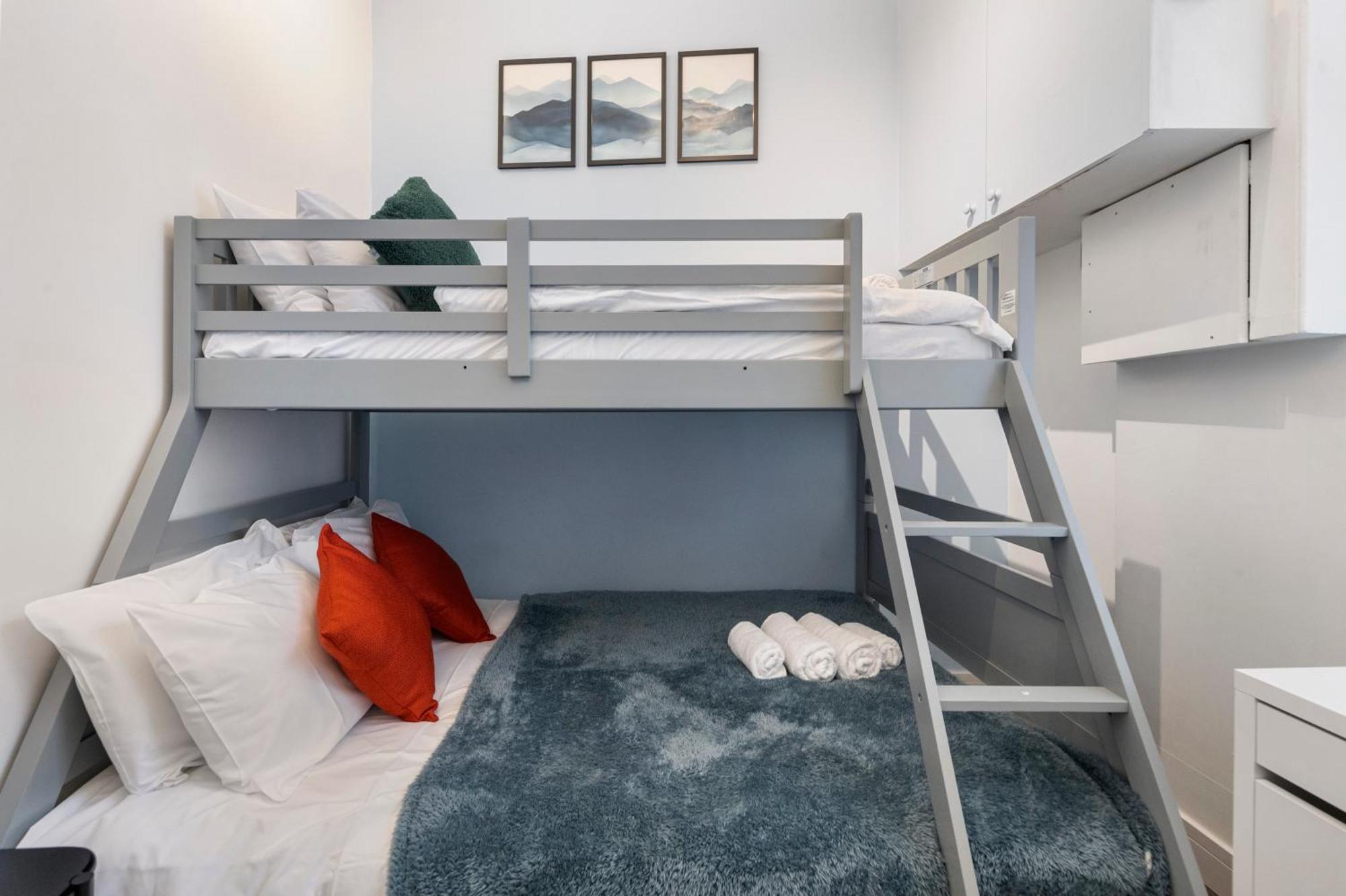 Апартаменты Notting Hill Retreat 2 Bedroom